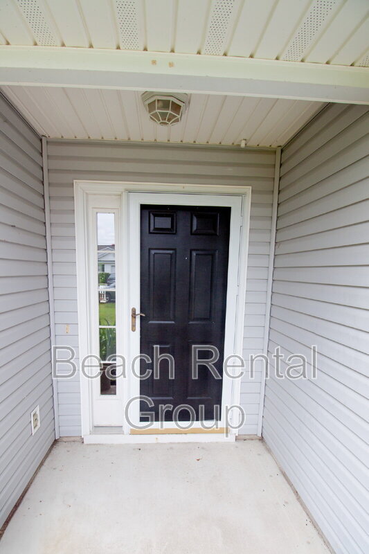 Photo - 9490 Leeds Cir