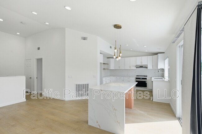 Photo - 35 Deerborn Dr