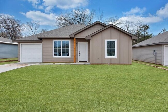 Building Photo - Like-New 3BR/2BA Home on Nearly Half an Acre – Denison, TX