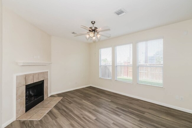 Photo - 24514 Kestrel View