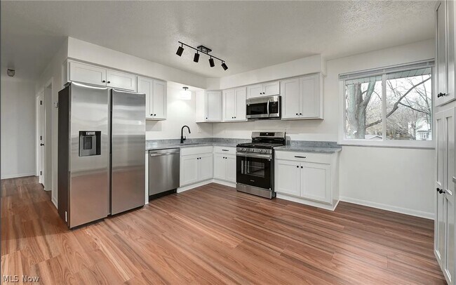 Photo - 2920 Northglen Dr