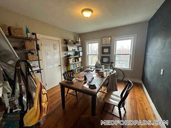 Photo - 9 Medford St Unidad 3