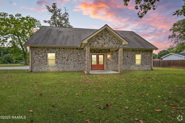 Building Photo - 2073 French St Rental