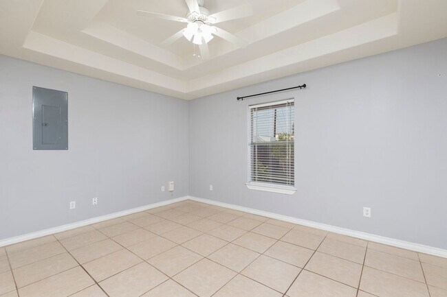 Photo - 210 Miranda Ln