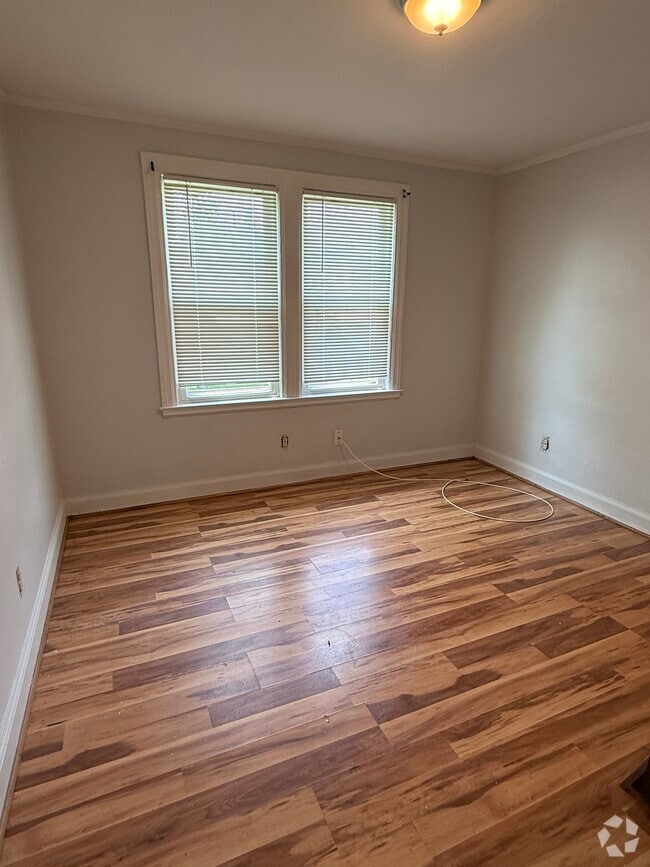 Building Photo - 18 Euclid Ave Unit E Rental