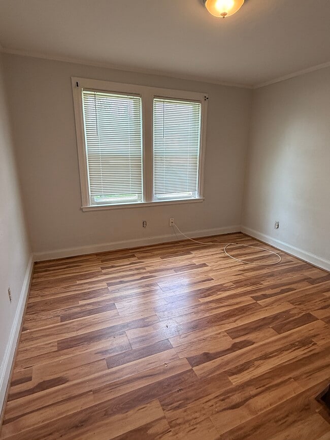 Building Photo - 18 Euclid Ave Unit E Rental