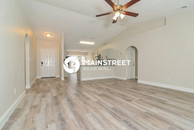 Photo - 3 Bedroom Pet-Friendly Home in CLERMONT, FL with Main Street Renewal