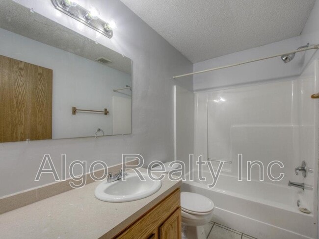 Photo - 2931 N Aldrich Ave