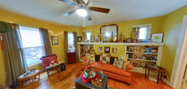 Photo - 3D Tour Available - Close to City Park + Garage Parking + Washer & Dryer! Available August 5th!