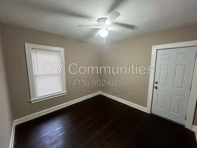 Photo - 872 Helmsdale Rd Unit 2