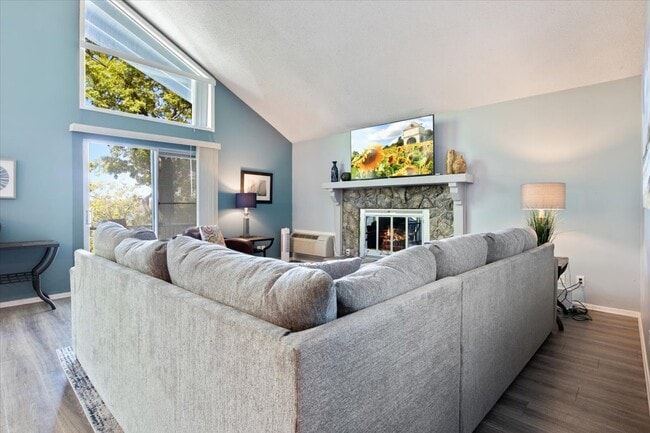 Photo - 147 Walkers Cay Dr