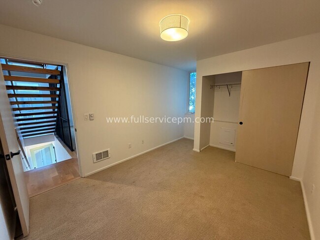 Photo - 7784 Highland Park Way SW