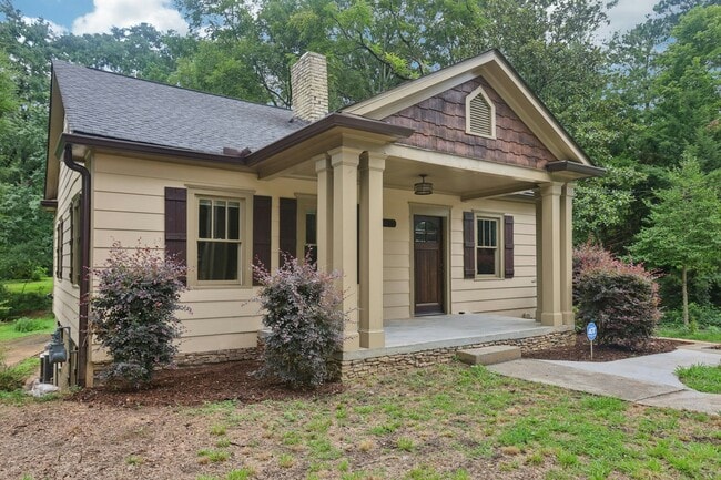 Photo - 1597 Frazier Rd