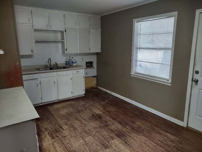 Photo - 101 Oakdale St