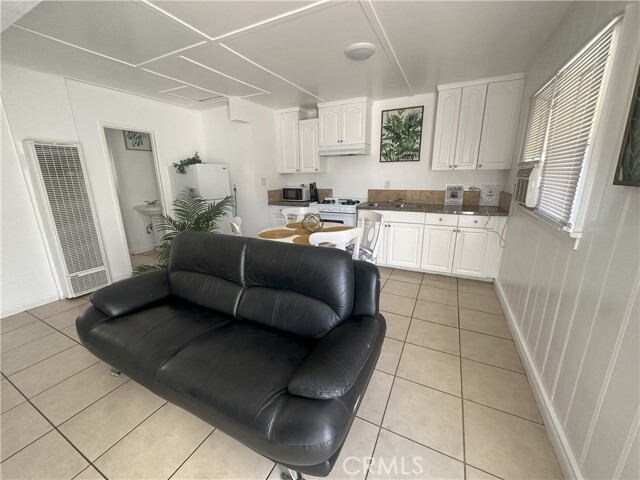 Building Photo - 9723 Belmont St Unit 1/2 Rental