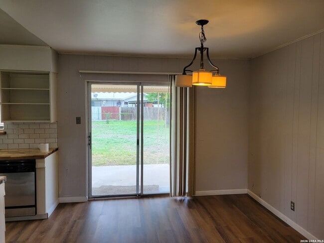 Photo - 5405 Borchers Dr