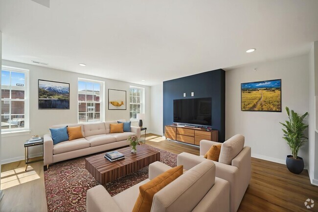 Building Photo - 5 N Walnut St Unit B Rental