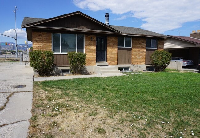 Building Photo - Updated West Valley City 5 bedroom Family ... Rental
