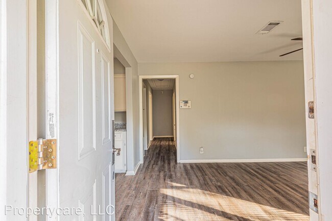 Photo - 3 br, 1 bath House - 9910 Carmalee St.