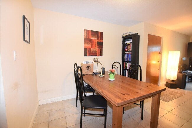 Photo - 33 Cogswell Ave Unidad 4