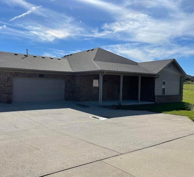 Photo - 104 Garden Gate Dr