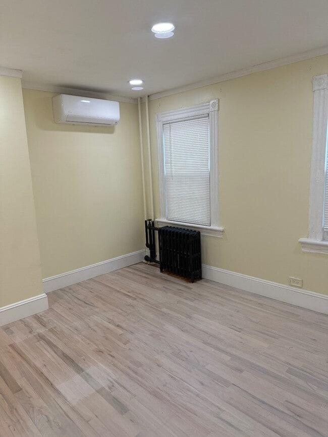 Photo - 45XX Carpenter Ave