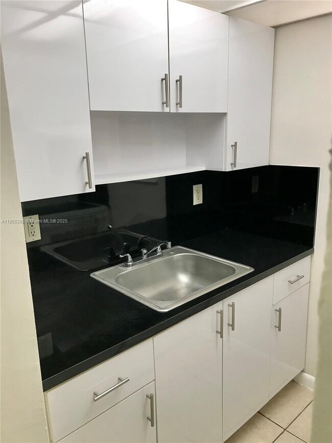 Building Photo - 15700 NW 2nd Ave Unit 202 Rental
