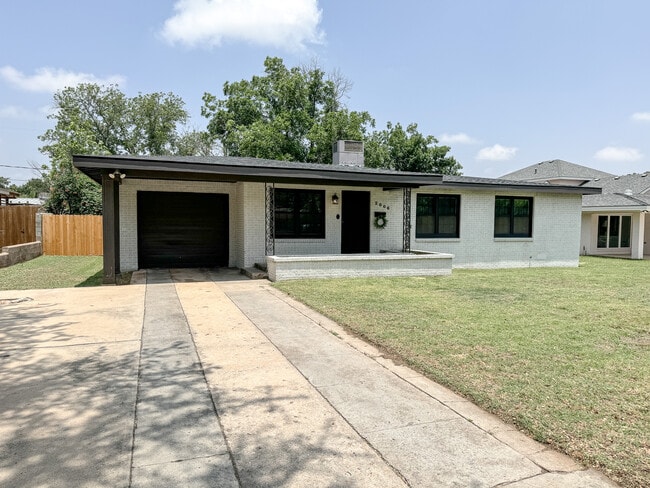 Photo - 2006 Bedford Dr