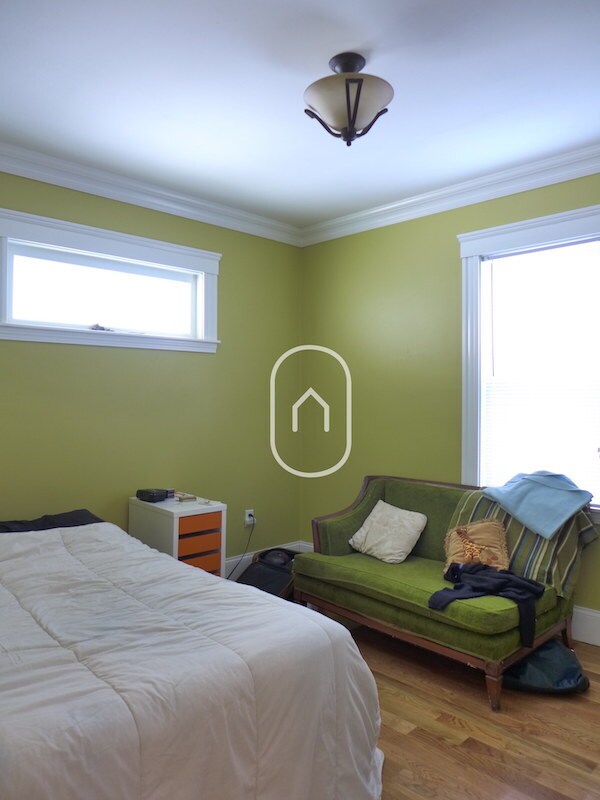 Photo - 203 Hillside St