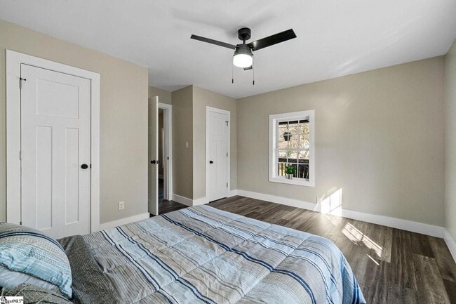 Photo - 212 E Bearden St
