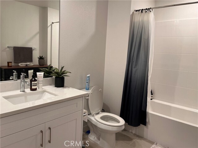 9831 La Serna Dr