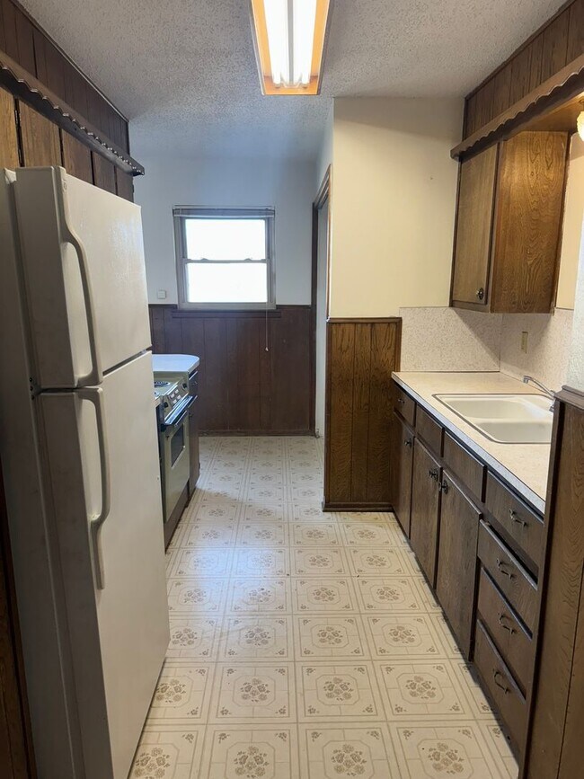 Photo - 5030 53rd St