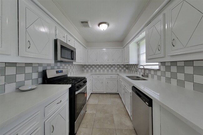 Photo - 12306 Foxridge Dr
