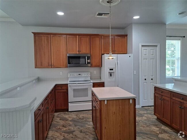 Building Photo - 14344 Harbour Links Ct Unit 5B Rental