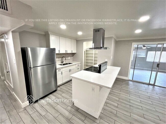 Photo - 4309 N 72nd Ln