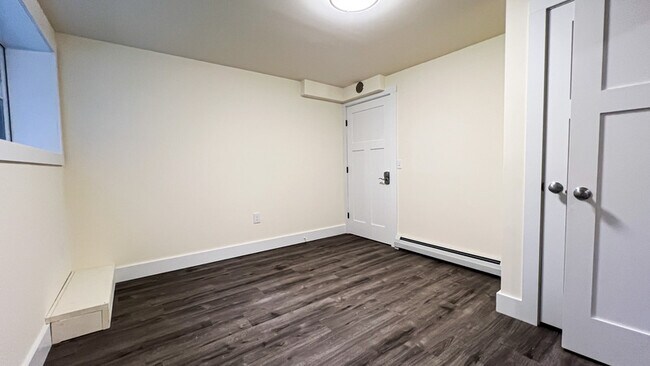 21 Hungerford Terrace Unit 3