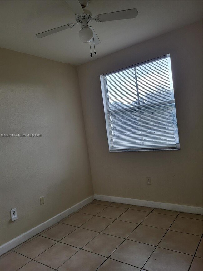 Photo - 2551 SE 16th Terrace Unit 203