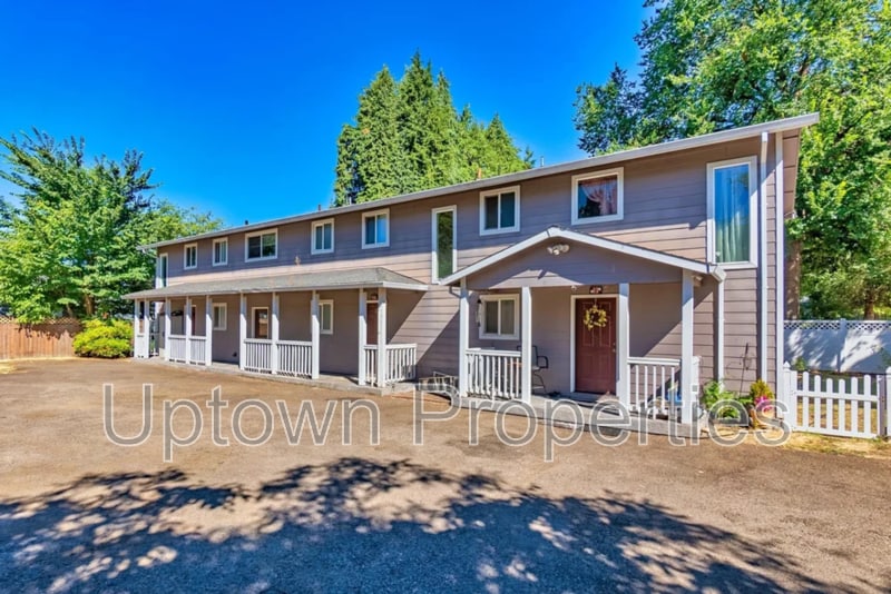 Photo - 367 NW Bailey Ave