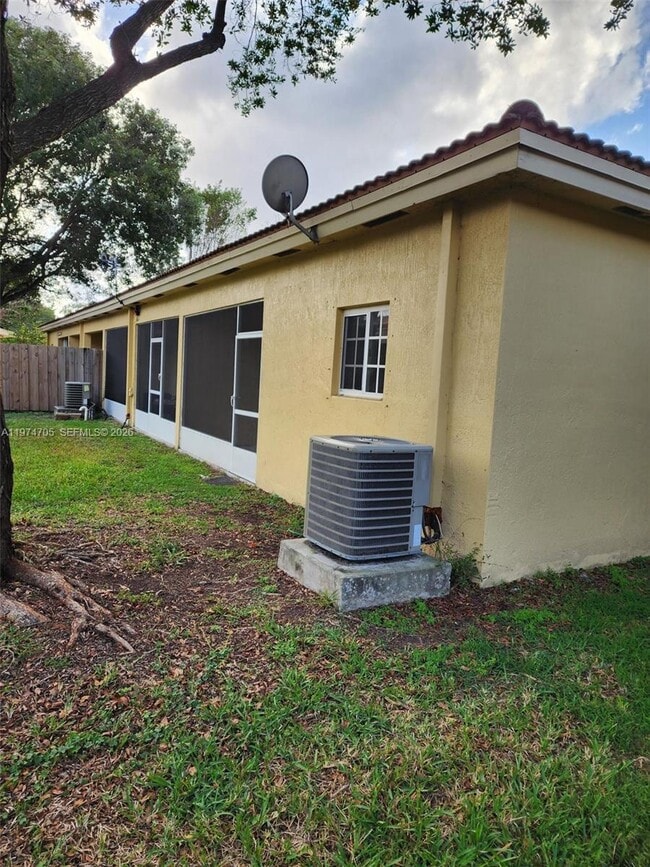 Photo - 1231 NE 32nd Ave