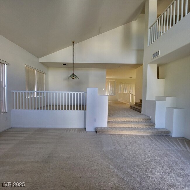 Photo - 211 Tayman Park Ave