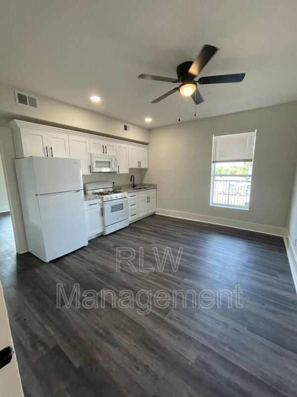 Photo - 11 N Central Ave Unidad 203