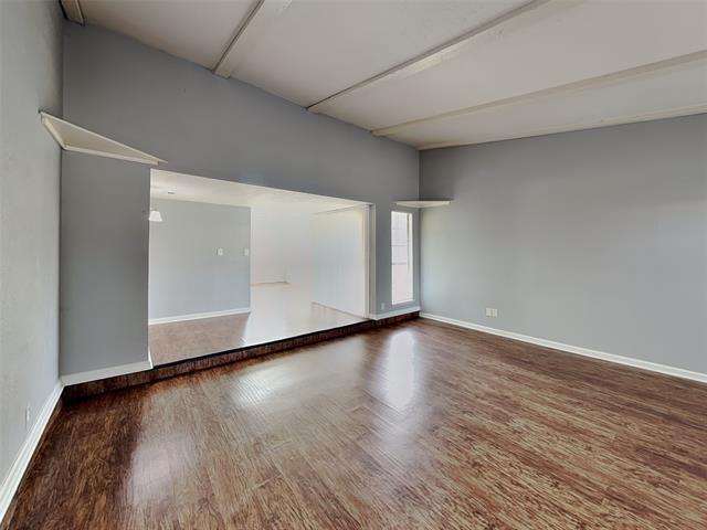 Photo - 7439 Oakmore Dr