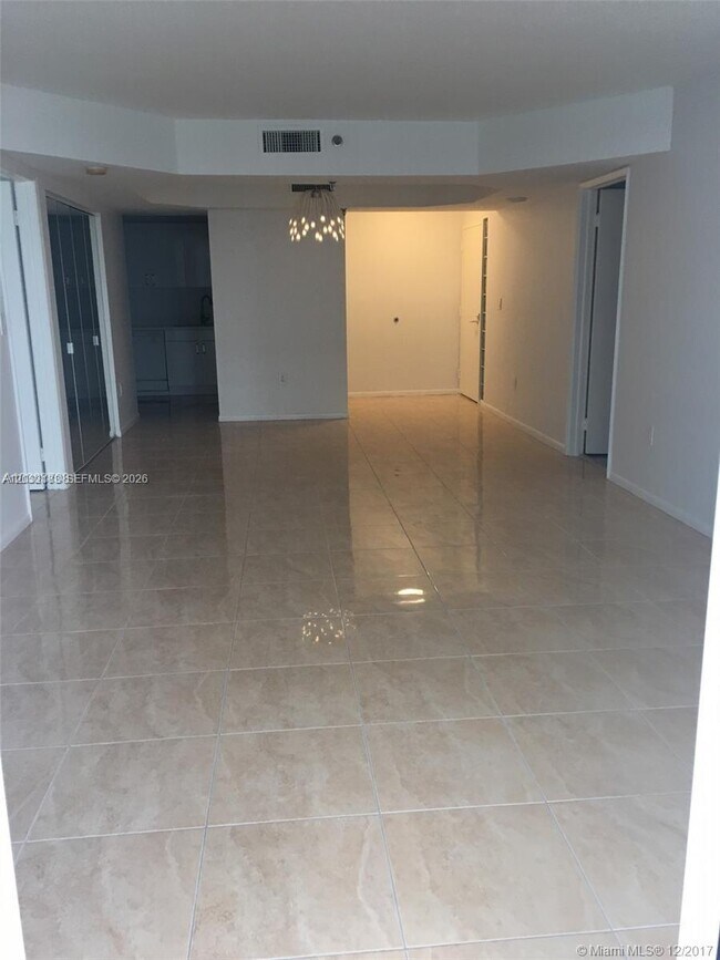 9341 Collins Ave Unit 1006
