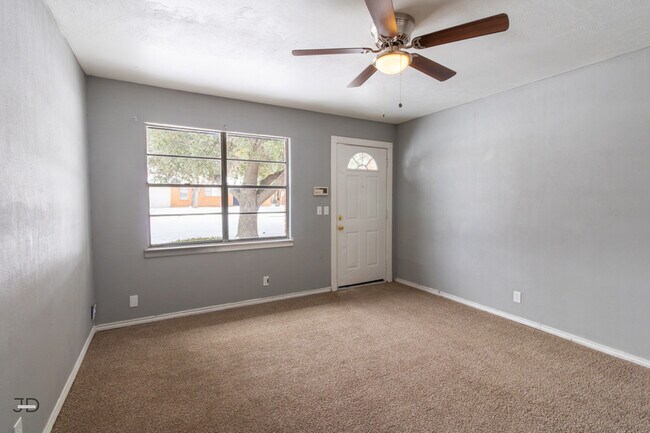 Photo - 1708 Cimarron Trail