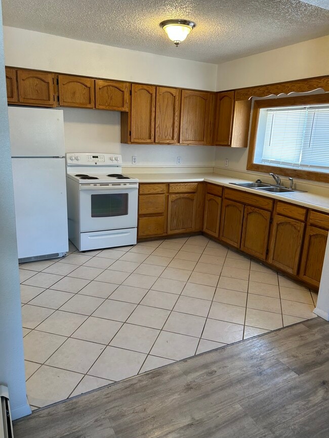 Photo - 920 Bell Ave