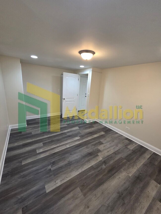 7154 S Francisco Ave Unit GDN