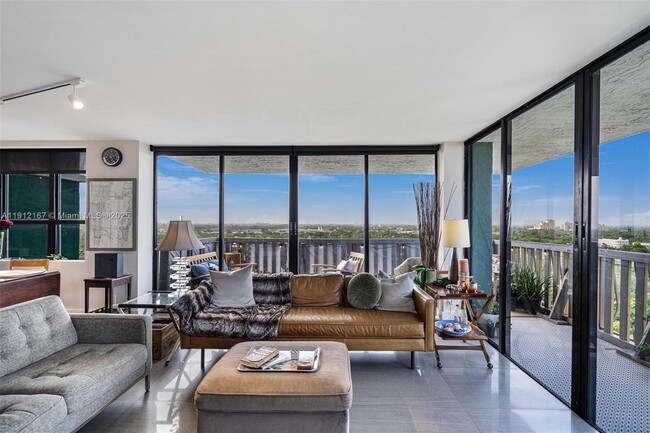 Photo - 780 NE 69th St Unidad 1410