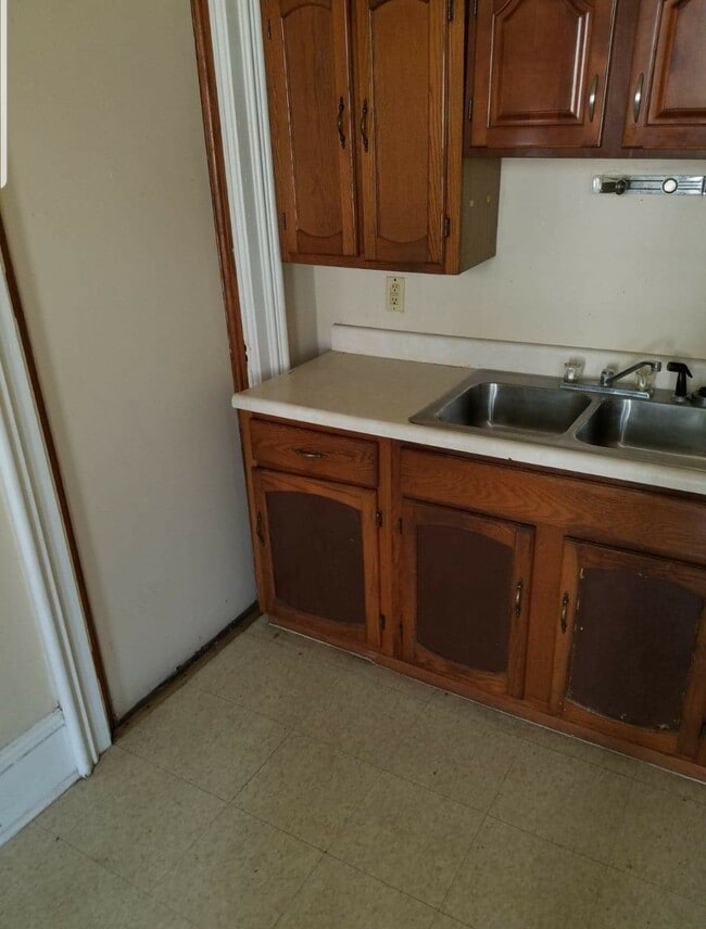 Photo - 340 S Ohio St