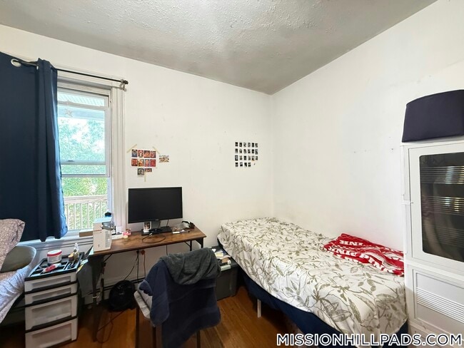 Photo - 50 Fisher Ave Unit 3