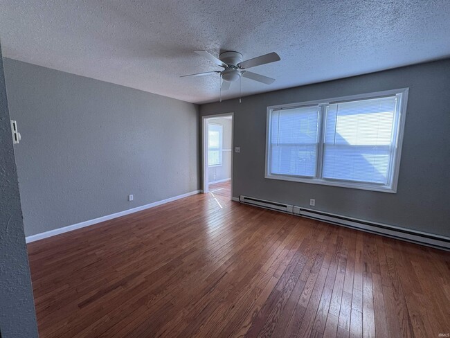 Photo - 2112 W 11th St